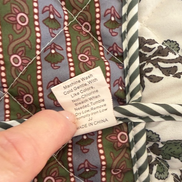 Floral Patterned Cropped Jacket Reversible - Picture 8 of 10